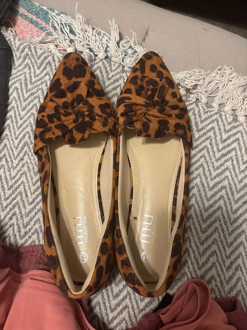 MUSSHOE Leopard Print Pointed Toe Flats Size 7.5 Chic Slip-On Loafers